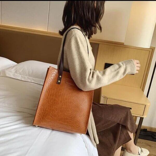 Tote Bag PU Leather Handbag Fashionable and Stylish - Image 7