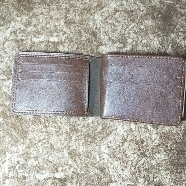 Mens Quality Pocket Slim Wallet with Card Holders Leather Material - Image 5