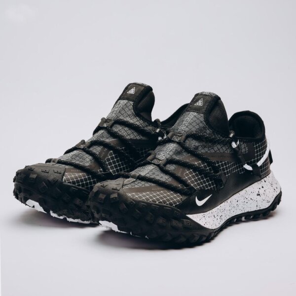 Nike ACG Mountain Black White Gore Tex Sneakers and Shoes for Men and Women Unisex - Image 3