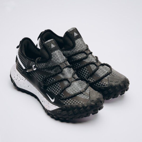Nike ACG Mountain Black White Gore Tex Sneakers and Shoes for Men and Women Unisex - Image 5